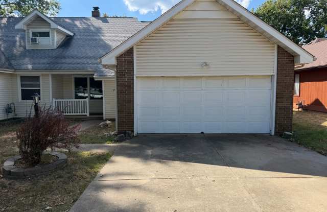 4 Bed, 2 bath, 2 car garage patio home Gallery 1