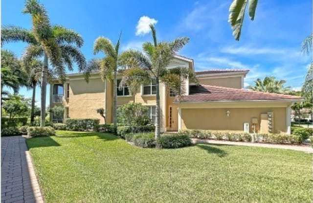 3212 Sea Haven Court - 3212 Sea Haven Court, Lochmoor Waterway Estates, FL 33903
