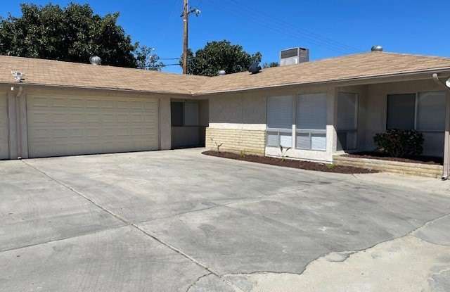 876 W Whittier Avenue photos photos