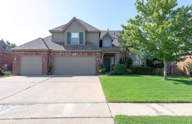 5 Bedroom Home In Broken Arrow - 4201 West Kent Street, Broken Arrow, OK 74012