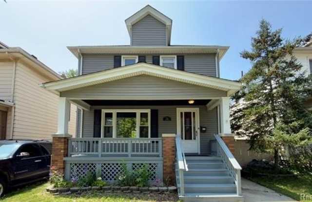 130 Elm Street Gallery 2