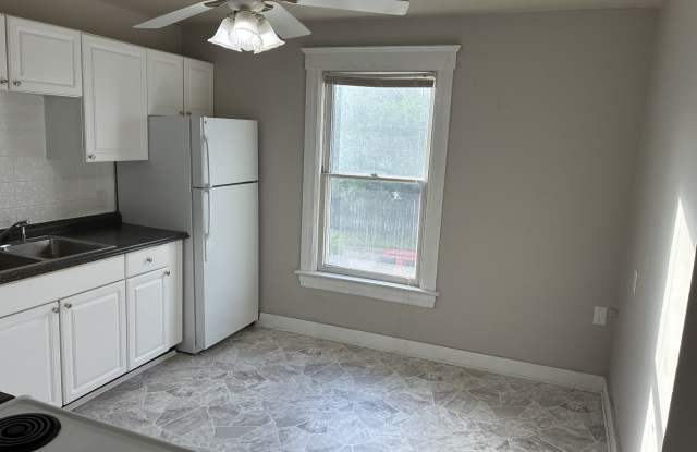 429 Central Avenue - 2 photos photos