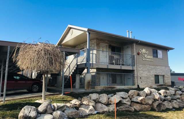 Beautifully updated apartment near WSU and McKay Dee. Gallery 1