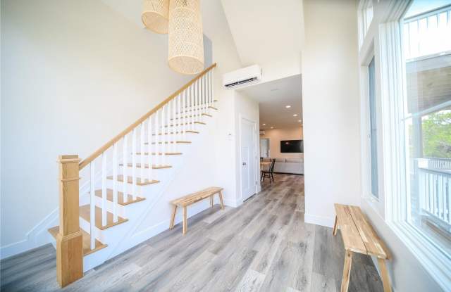 100 E Lighthouse Walk Gallery 2