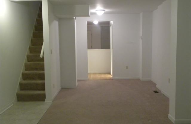 517 W. 28th Street Gallery 4