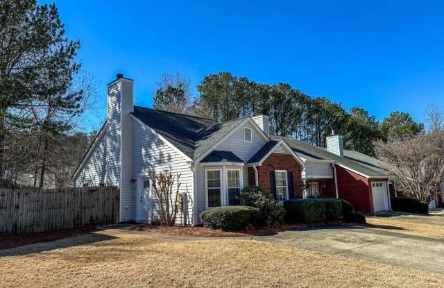 2639 Laurel Lane NW - 2639 Laurel Lane Northwest, Kennesaw, GA 30152