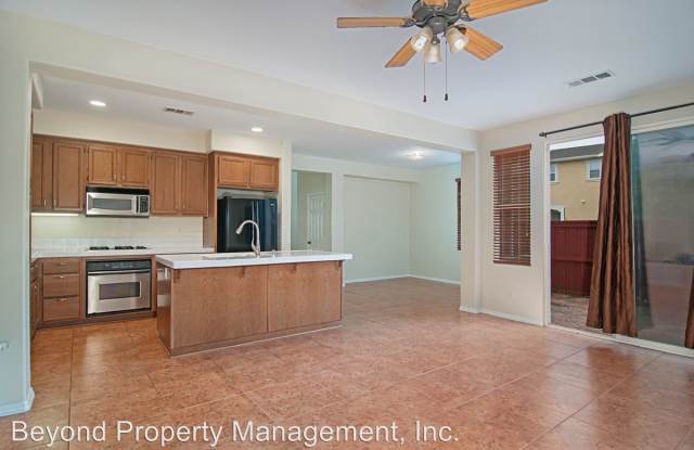2284 Red Leaf Ln Gallery 4