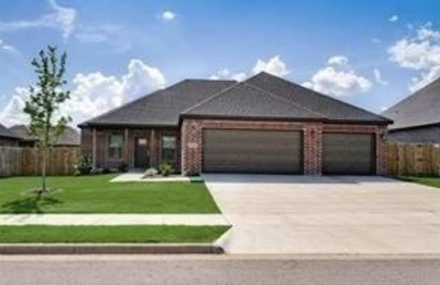 2105 Dobbs  ST photos photos