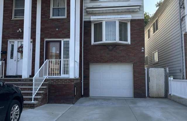 374 CATOR AVE photos photos