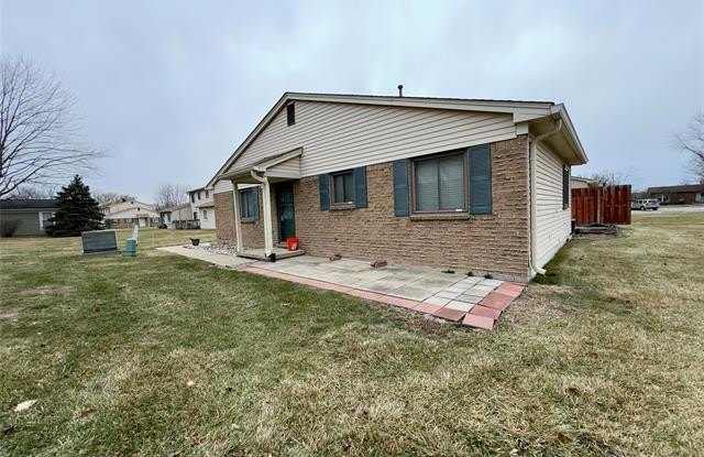 20037 Village Green Court photos photos