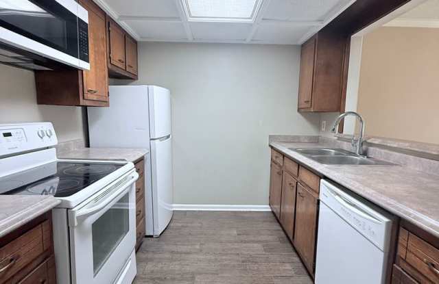 2 bedroom townhome in Oakwood, GA Gallery 4