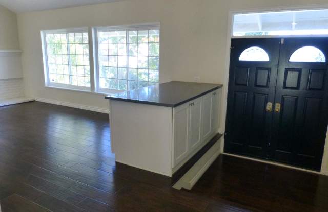 1930 Laurel Wood Court Gallery 4