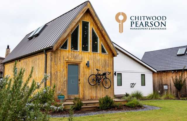 A Micro Home That Doesn't Feel Small! photos photos A Micro Home That Doesn't Feel Small! photos photos