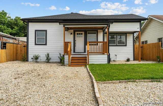 127 E WHITTIER ST photos photos