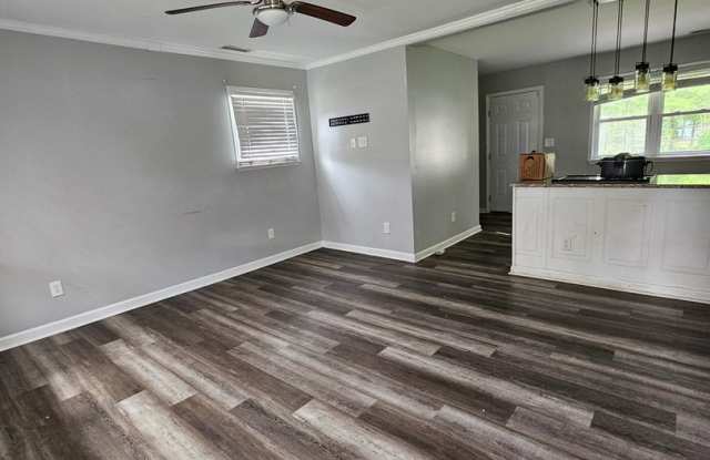 Gorgeous Home In Jacksonville! Gallery 3