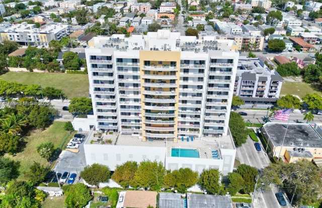 900 SW 8th St photos photos