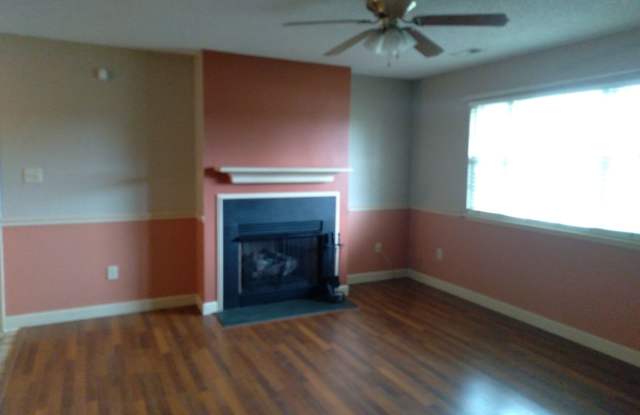 Cute 3 bedroom, 2 bath house with garage and fenced in yard photos photos