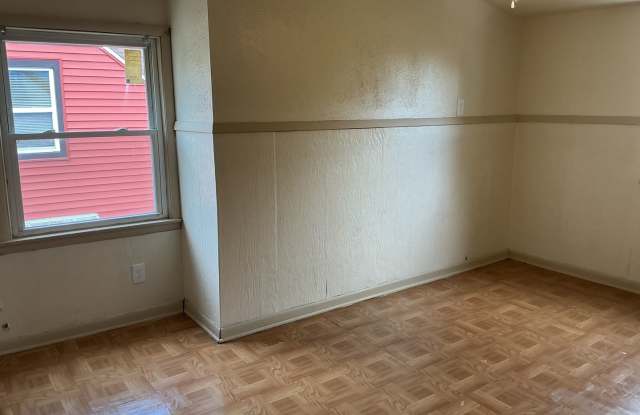 3 Bedroom Single Family home Gallery 1