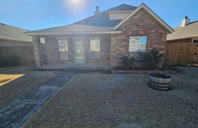 (3) Bed/(3) Bath in Moore Available NOW!! photos photos