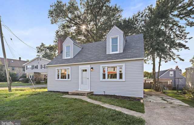 423 INGLESIDE Avenue Gallery 2