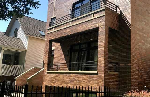1724 West Berwyn Avenue - 1724 West Berwyn Avenue, Chicago, IL 60640