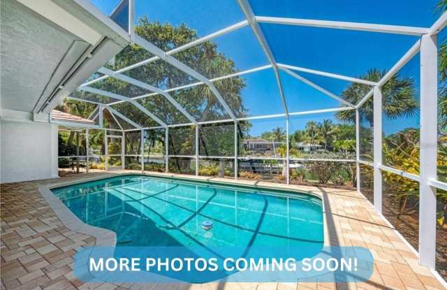 4532 WOODSIDE ROAD Gallery 4