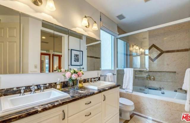 3711 Ocean Front Walk Gallery 3