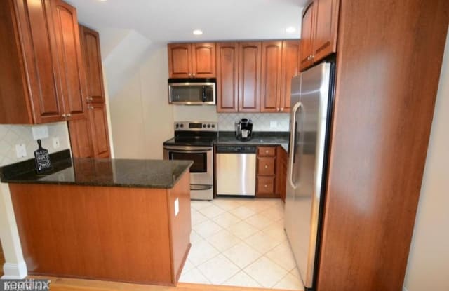 2947 S Dinwiddie St - 2947 South Dinwiddie Street, Alexandria, VA 22206