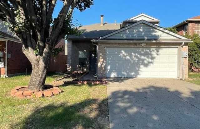 2022 Cardinal Lane - 2022 Cardinal Lane, Lewisville, TX 75077