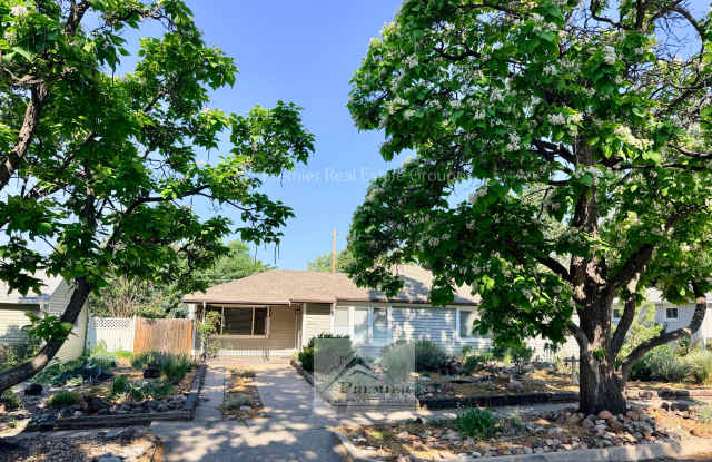 2140 Robin Drive photos photos