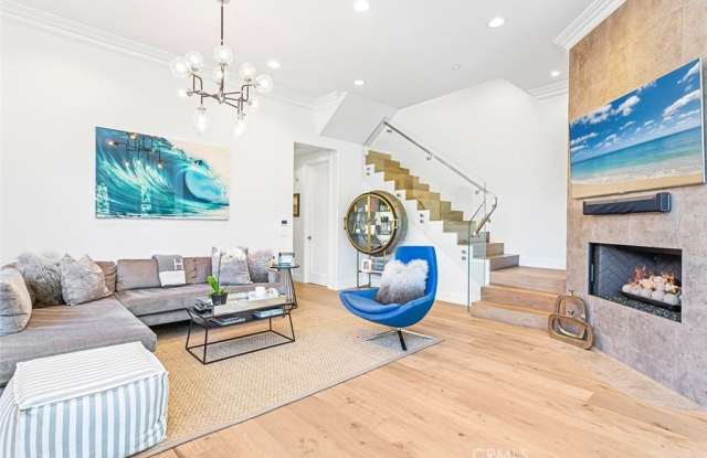2720 Bayside Drive - 2720 Bayside Drive, Newport Beach, CA 92625