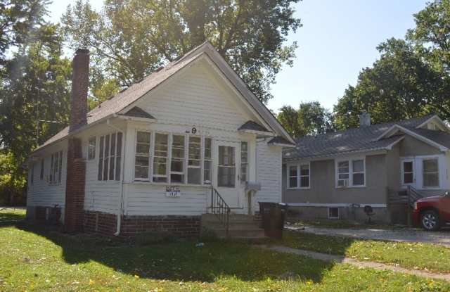 2906 Wood Gallery 1