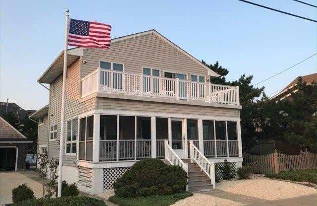 10 E Street - 10 E Street, Seaside Park, NJ 08752