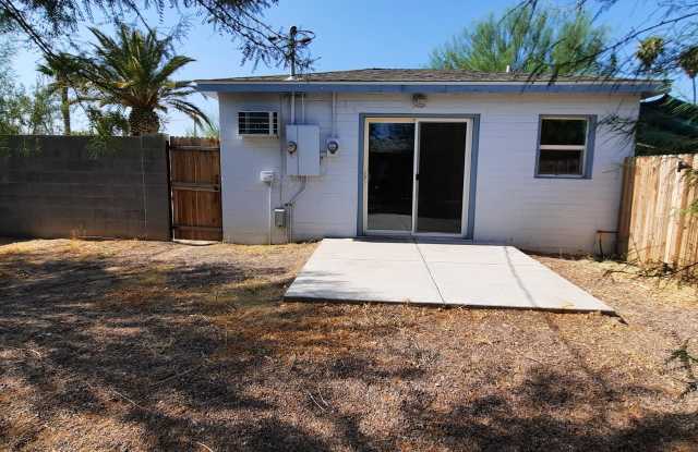 1804 W Roma Ave. - Guest House Gallery 3