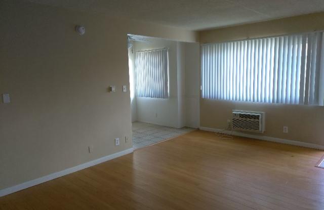 20764 Hartland St 4 Gallery 4