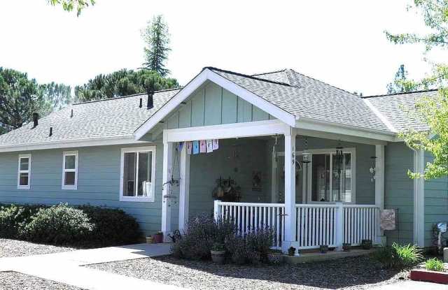 2 bedroom, 2 bath in Grass Valley, CA photos photos