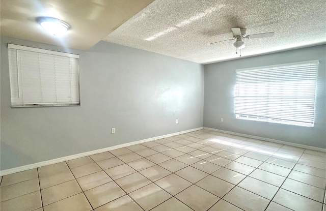 32813 RADIO Road Gallery 3