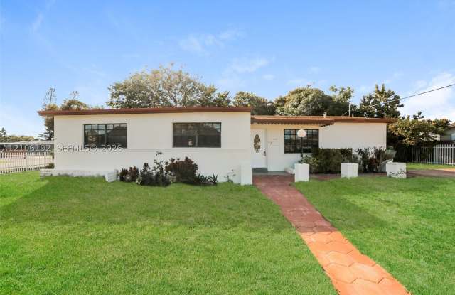 19100 NW 12th Ave Gallery 1
