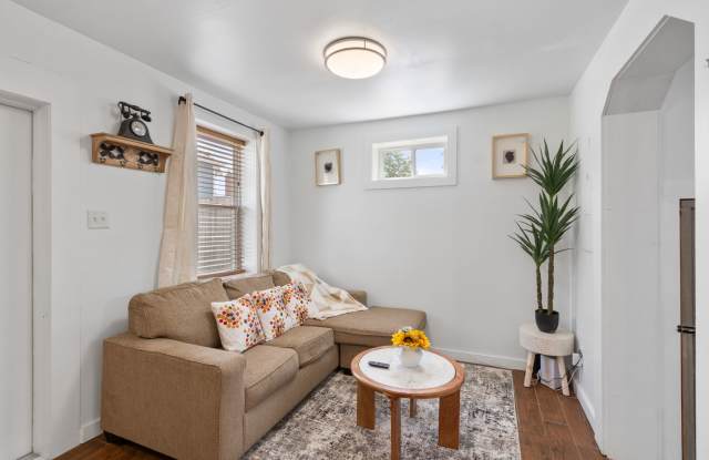 1219 Payne St photos photos