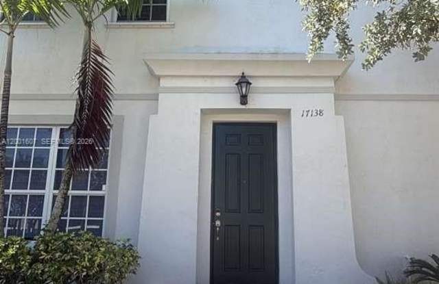 17138 SW 93rd St photos photos
