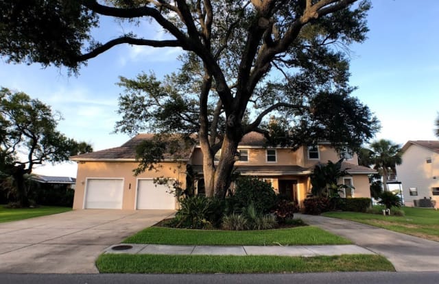 1647 Riverside Drive - 1647 Riverside Drive, Holly Hill, FL 32117