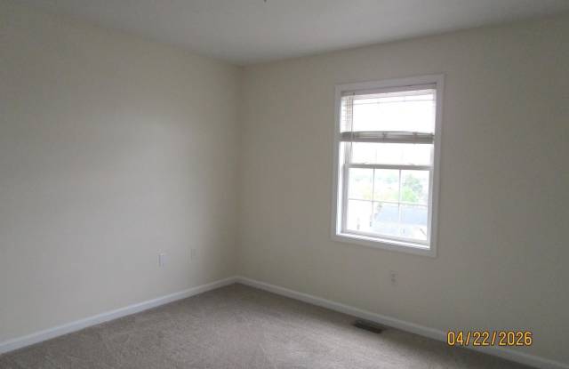540 THOMPSON Gallery 2