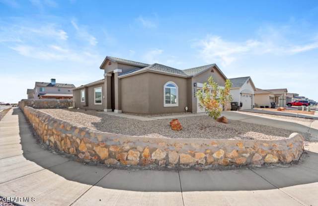 13960 Lago Vista Avenue - 13960 Lago Vista Avenue, Horizon City, TX 79928