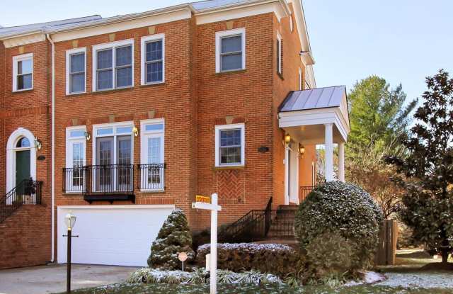 1850 BRENTHILL WAY - 1850 Brenthill Way, Tysons Corner, VA 22182