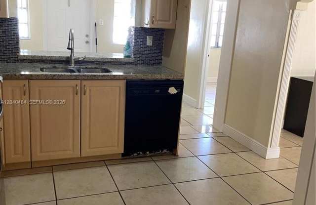 800 NW 76th Avenue 800, Pembroke Pines, FL 33024 - 6817 photos photos