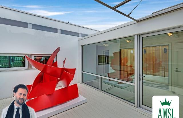 Come see this rare amazing Golden Gate Heights home with stunning views, 3 decks, big yard and hot tub! photos photos
