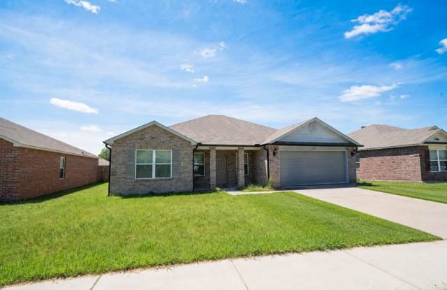 Large 4 Bedroom Home! photos photos