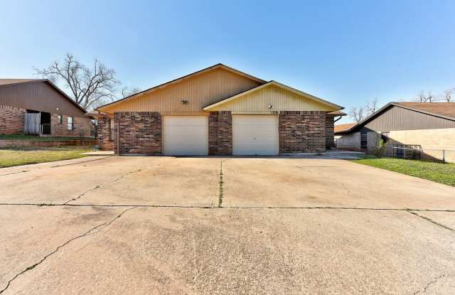 1036 Tall oaks photos photos
