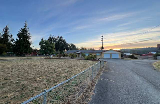 Rental ranch rambler - 3 bed, 2.5 bath, 2 offices, 2 car garage, 3 RV/Car Carport, Available Now!! photos photos