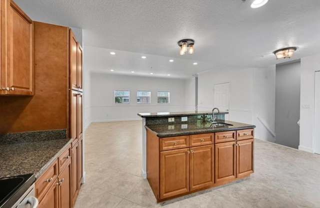 453 NE 1ST Street, Pompano Beach, FL 33060 - 6201 Gallery 3